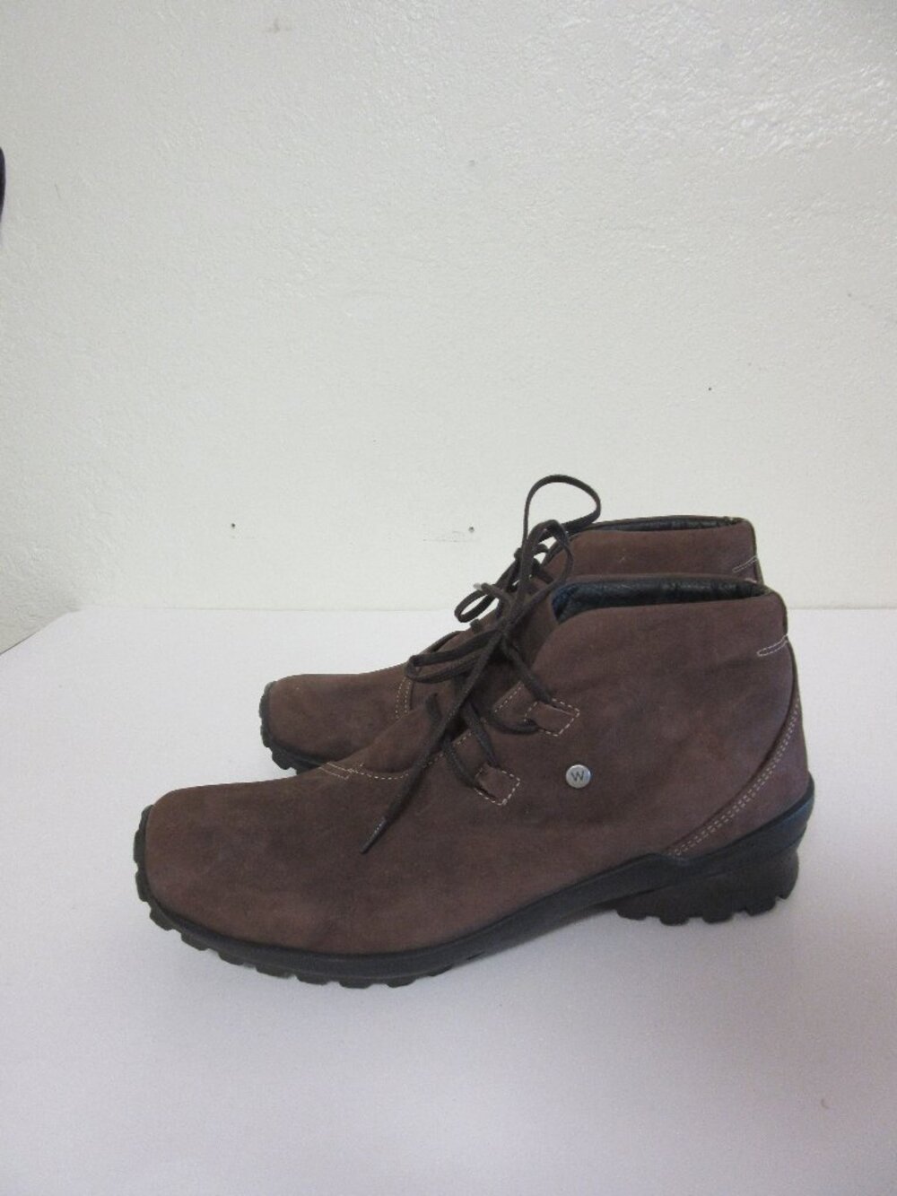 WOLKY Brown Leather Lace Up Slip Resistant Sole 40 Booties